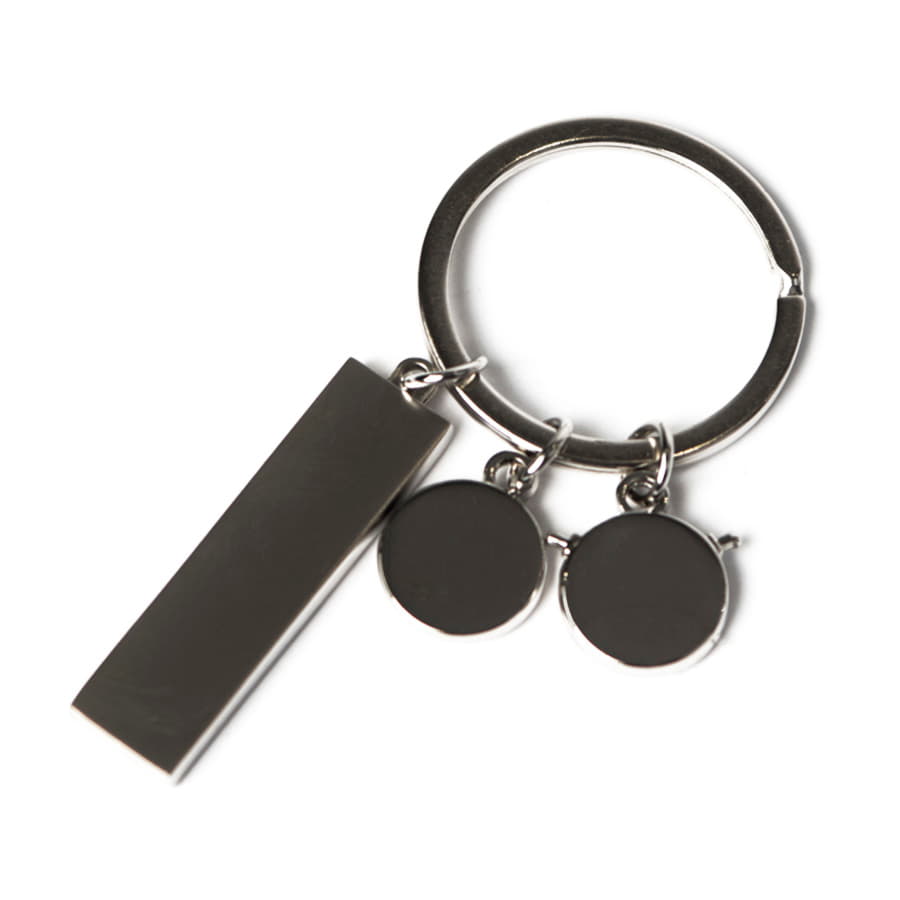 Брелок  "Мальчик и девочка"; 8,1х1,15х0,35 см; металл