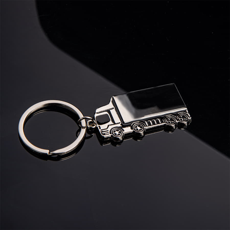 Брелок TITAN TRUCK; 5,4 x 2,7 x 0,4 см; металл