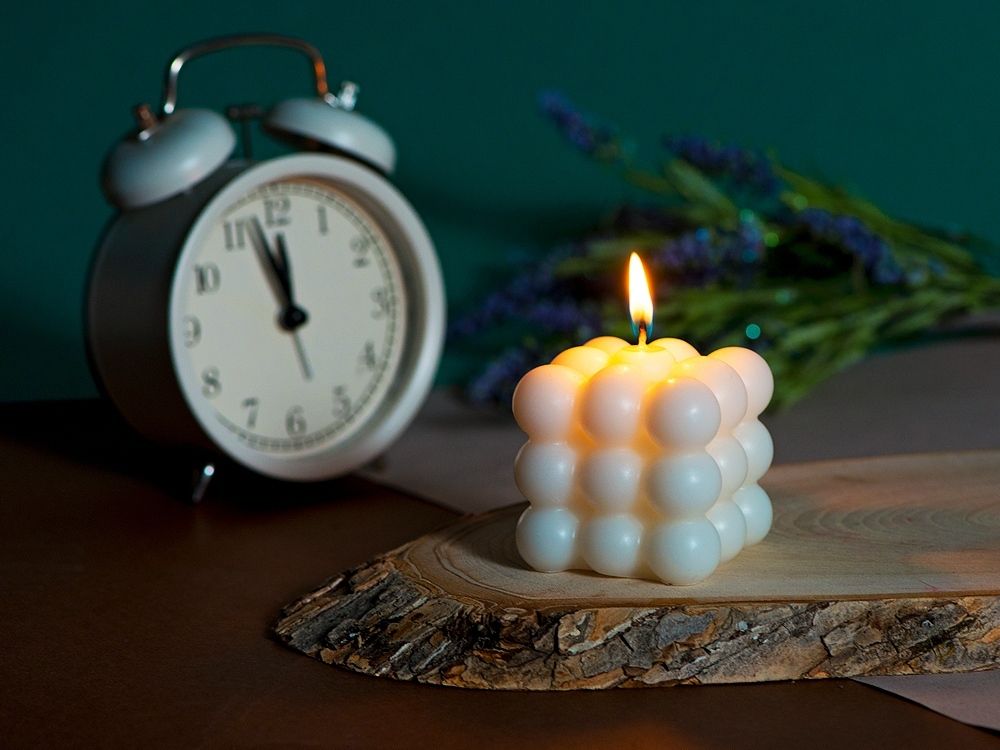 Свеча "шарики" без отдушки, белый