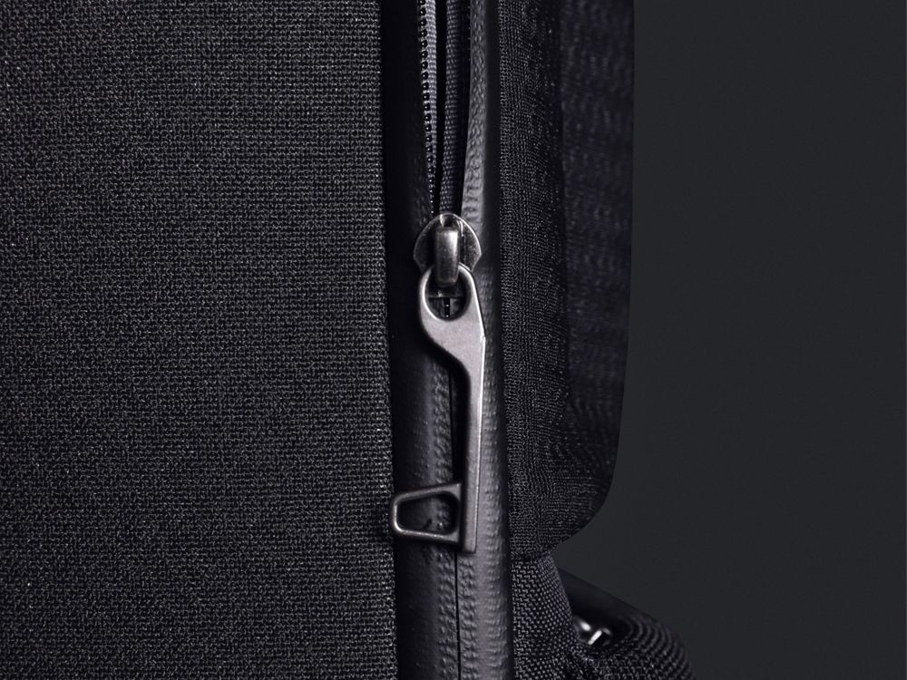 Водостойкий антикражный рюкзак Clickpack для ноутбука 15.6", черный