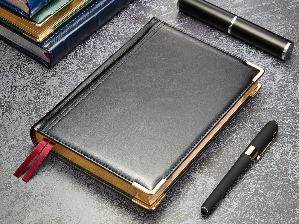 Ежедневник А5 полудатированный «Boss», черный