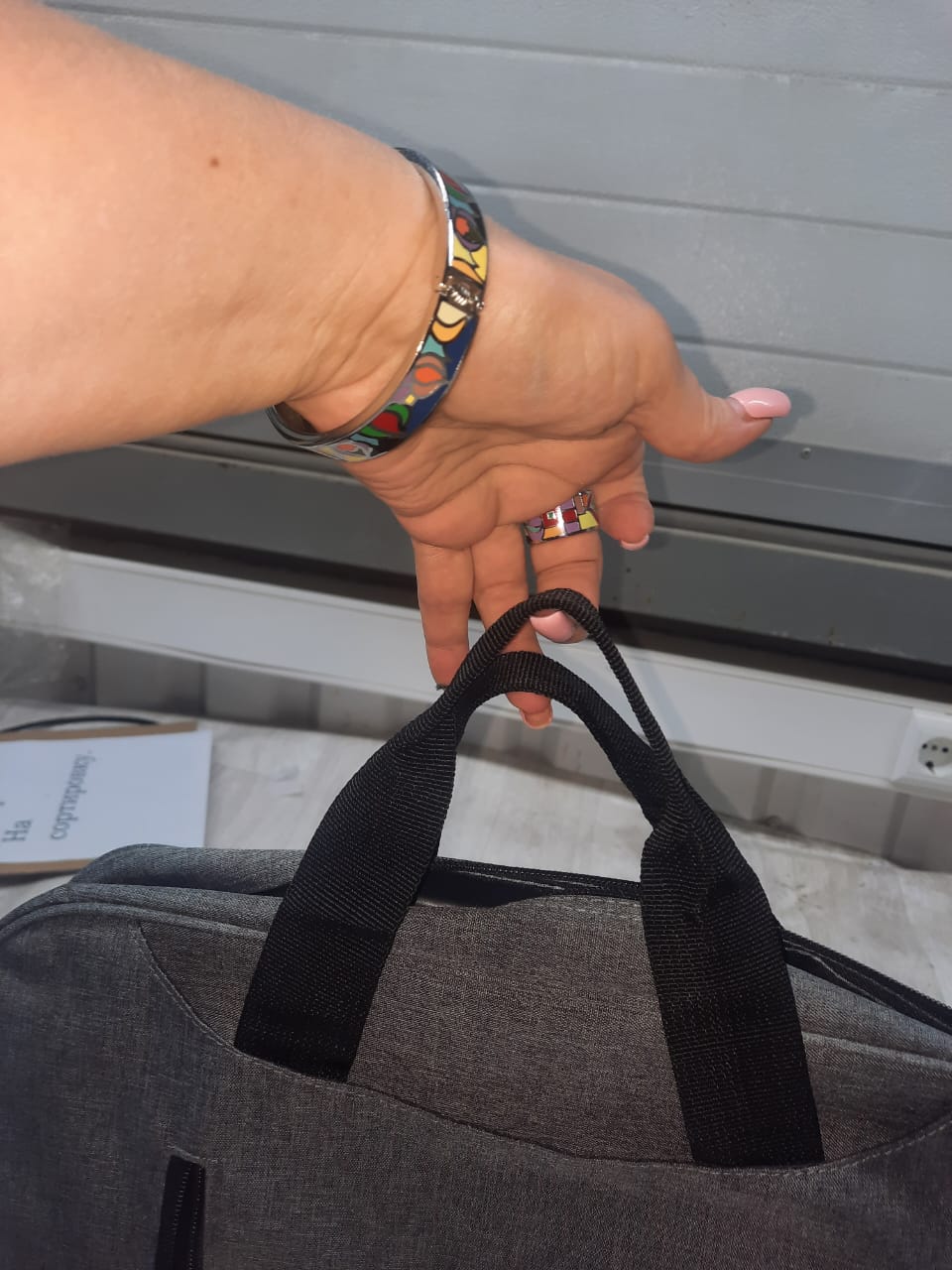 Сумка для ноутбука Wing с вертикальным наружным карманом, серый (Р)