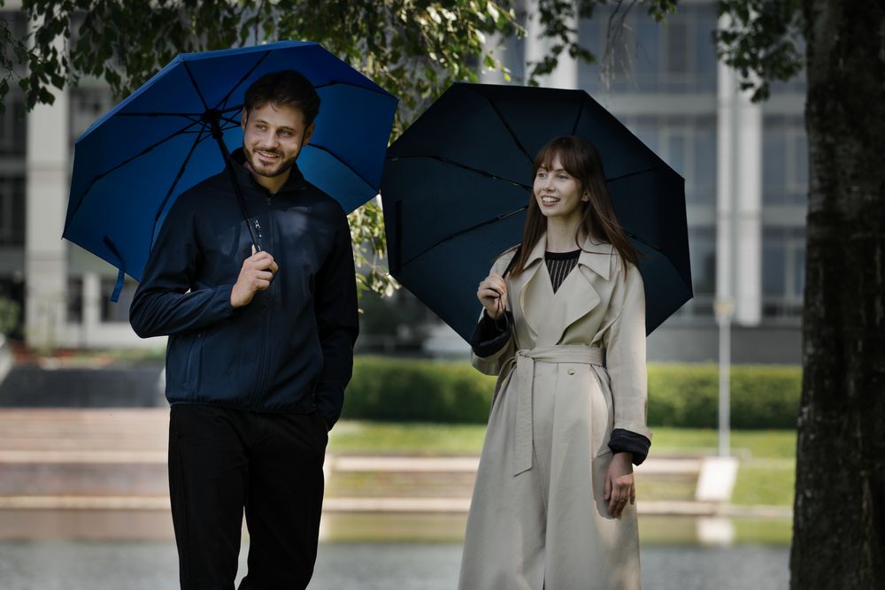 Зонт складной Monsoon, черный Зонт складной Monsoon, черный