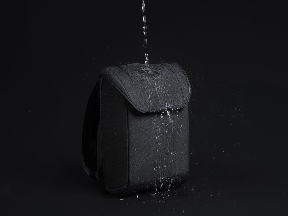 Водостойкий антикражный рюкзак Clickpack для ноутбука 15.6", черный