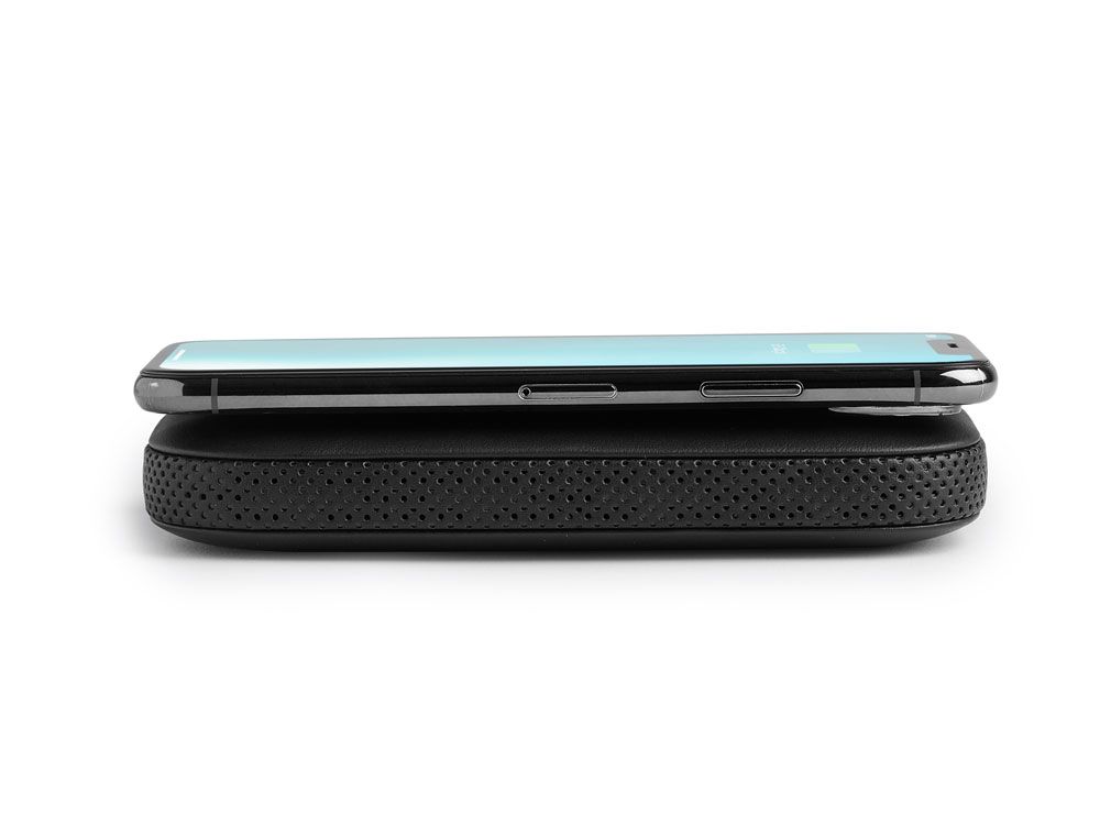 Внешний аккумулятор с беспроводной колонкой Powersound, черный
