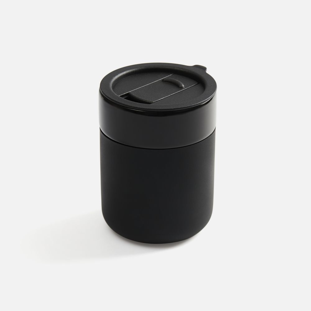 Кружка Nabo с силиконовым держателем, черная Кружка Nabo с силиконовым держателем, черная